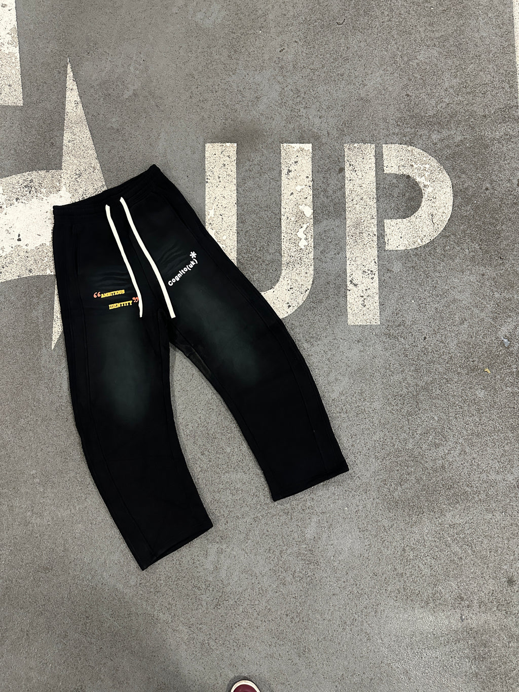 COGNITO UNCUFFED PANTS